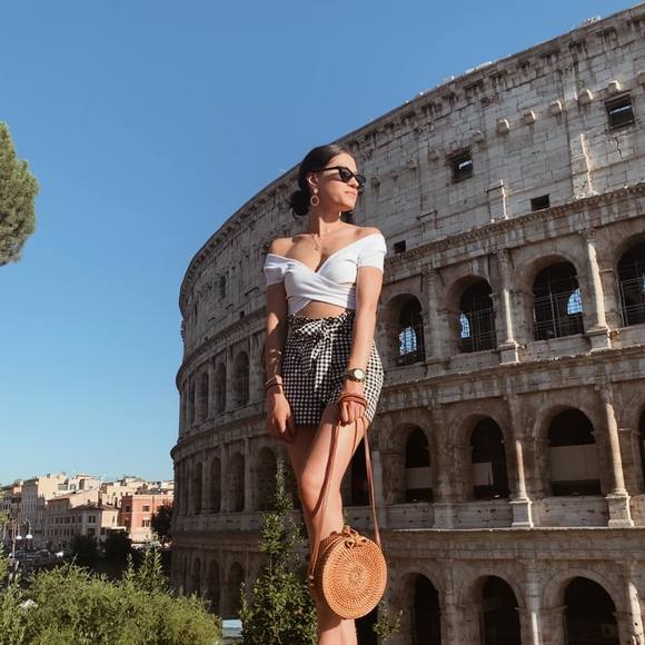 Meet your Posher, Melanie - Picture 1 of 1